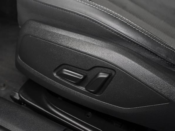 Audi A4 V (B9) Рестайлинг с пробегом 2020 года, цена 3 530 000 рублей, 52056 км, седан, Автокод Объявления