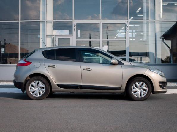 Renault Megane III Рестайлинг 2 с пробегом 2014 года, цена 700 000 рублей, 134227 км, хэтчбек, Автокод Объявления