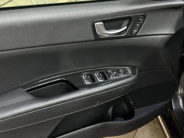 Kia Optima IV Рестайлинг с пробегом 2018 года, цена 1 890 000 рублей, 110600 км, седан, Автокод Объявления