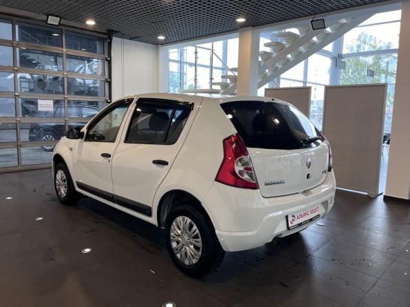Renault Sandero I с пробегом 2013 года, цена 470 000 рублей, 236812 км, хэтчбек, Автокод Объявления