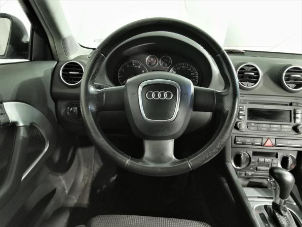Audi A3 II (8P) Рестайлинг 1 с пробегом 2008 года, цена 425 550 рублей, 220594 км, хэтчбек, Автокод Объявления