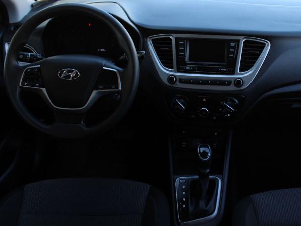 Hyundai Solaris II Рестайлинг с пробегом 2020 года, цена 1 699 000 рублей, 61807 км, седан, Автокод Объявления