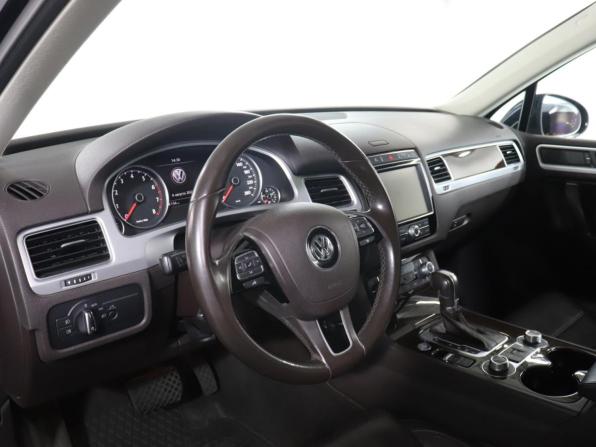 Volkswagen Touareg II Рестайлинг с пробегом 2017 года, цена 3 499 000 рублей, 128135 км, внедорожник, Автокод Объявления