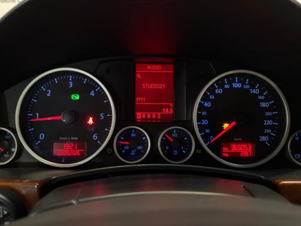 Volkswagen Touareg I Рестайлинг с пробегом 2007 года, цена 699 000 рублей, 364857 км, внедорожник, Автокод Объявления