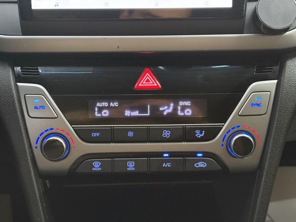 Hyundai Elantra VI (AD) с пробегом 2018 года, цена 1 685 000 рублей, 106529 км, седан, Автокод Объявления