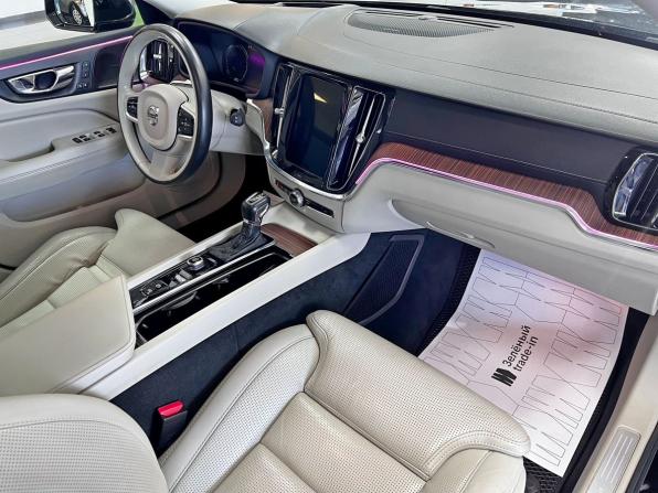 Volvo V60 II с пробегом 2018 года, цена 2 240 000 рублей, 273438 км, универсал, Автокод Объявления