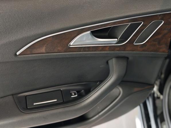 Audi A6 IV (C7) Рестайлинг с пробегом 2015 года, цена 1 965 000 рублей, 109500 км, седан, Автокод Объявления