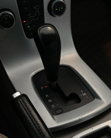 Volvo S40 II Рестайлинг с пробегом 2011 года, цена 649 000 рублей, 245000 км, седан, Автокод Объявления