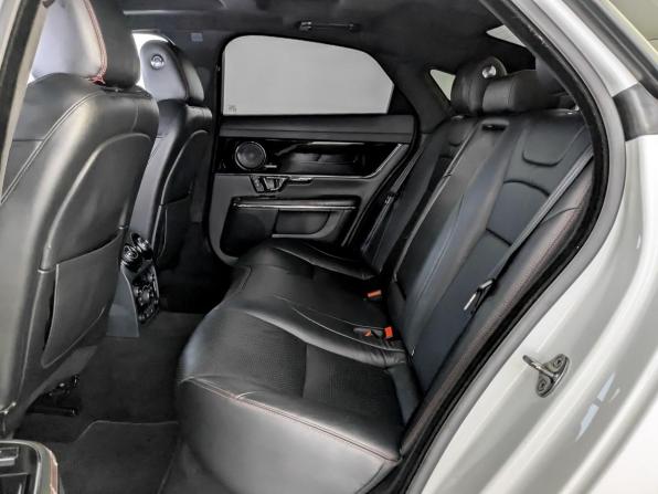 Jaguar XJ IV (X351) Рестайлинг с пробегом 2016 года, цена 3 390 000 рублей, 40122 км, седан, Автокод Объявления