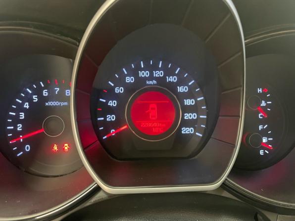 Kia Rio III Рестайлинг с пробегом 2016 года, цена 759 000 рублей, 230000 км, седан, Автокод Объявления