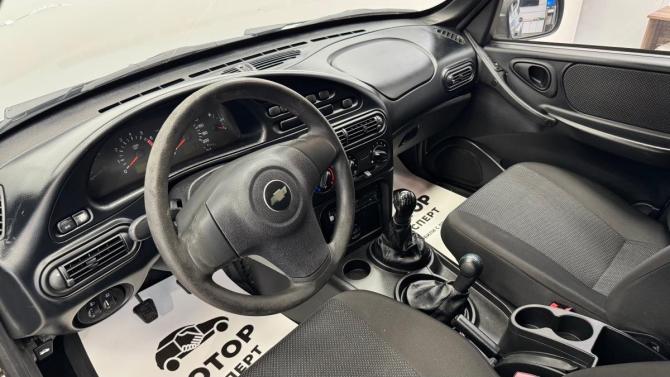 Chevrolet Niva I Рестайлинг с пробегом 2011 года, цена 399 000 рублей, 130000 км, внедорожник, Автокод Объявления