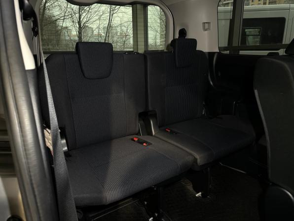 Toyota Noah III (R80) с пробегом 2017 года, цена 2 040 000 рублей, 118836 км, минивэн, Автокод Объявления