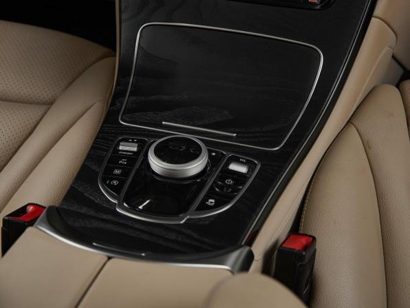 Новый Mercedes-Benz GLC I (X253) 2019 года, цена 3 930 000 рублей, внедорожник, Автокод Объявления
