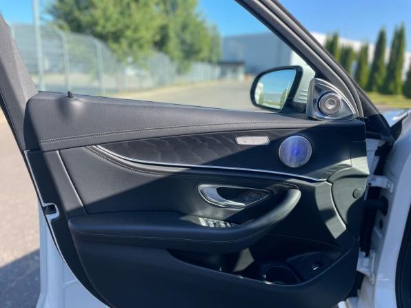 Mercedes-Benz E-Класс V (W213 S213 C238) Рестайлинг с пробегом 2021 года, цена 4 190 000 рублей, 97683 км, седан, Автокод Объявления