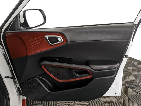 Kia Soul III с пробегом 2021 года, цена 2 100 000 рублей, 136261 км, хэтчбек, Автокод Объявления