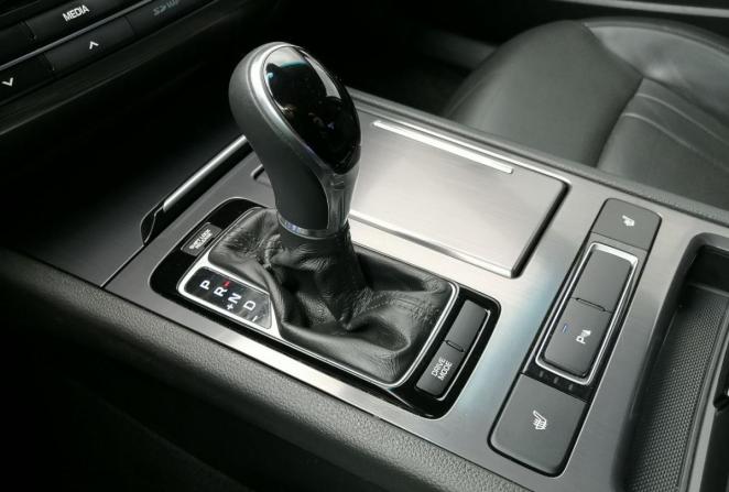 Hyundai Genesis II с пробегом 2014 года, цена 1 800 000 рублей, 164069 км, седан, Автокод Объявления
