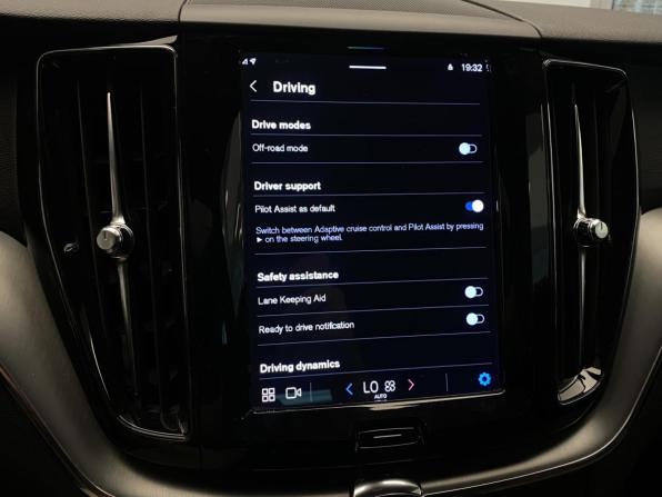 Volvo XC60 II Рестайлинг с пробегом 2021 года, цена 4 150 000 рублей, 25000 км, внедорожник, Автокод Объявления