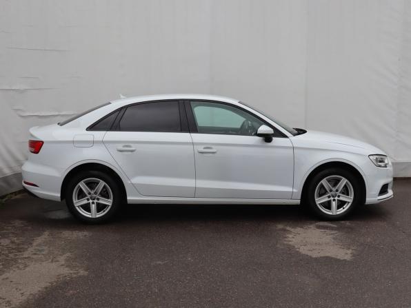 Audi A3 III (8V) Рестайлинг с пробегом 2018 года, цена 1 999 000 рублей, 118225 км, седан, Автокод Объявления