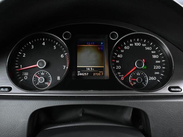 Volkswagen Passat B7 с пробегом 2012 года, цена 999 000 рублей, 244257 км, седан, Автокод Объявления