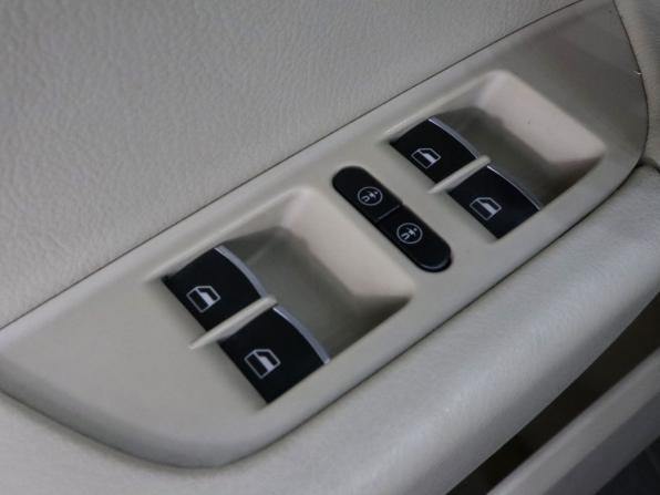 Volkswagen Touareg II с пробегом 2011 года, цена 1 599 000 рублей, 182038 км, внедорожник, Автокод Объявления