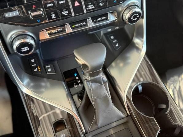 Lexus LX IV с пробегом 2025 года, цена 21 850 000 рублей, 7 км, внедорожник, Автокод Объявления
