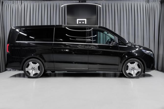 Новый Mercedes-Benz V-Класс III (W447) Рестайлинг 2 2025 года, цена 15 318 600 рублей, минивэн, Автокод Объявления