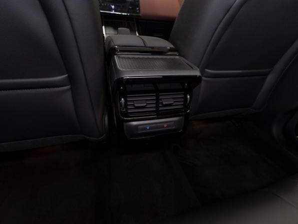 Land Rover Range Rover Evoque II Рестайлинг с пробегом 2025 года, цена 5 580 000 рублей, 50 км, внедорожник, Автокод Объявления