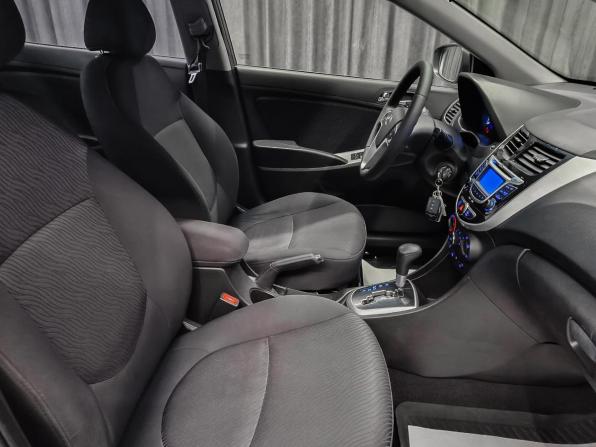 Hyundai Solaris I с пробегом 2013 года, цена 799 000 рублей, 195000 км, седан, Автокод Объявления