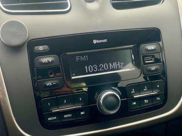Renault Logan II Рестайлинг с пробегом 2020 года, цена 1 200 000 рублей, 58720 км, седан, Автокод Объявления