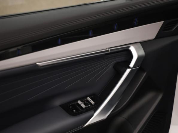 Geely Atlas II с пробегом 2023 года, цена 2 449 777 рублей, 62200 км, внедорожник, Автокод Объявления