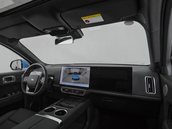 Li Auto (Lixiang) L8 I с пробегом 2024 года, цена 7 700 000 рублей, 10 км, внедорожник, Автокод Объявления