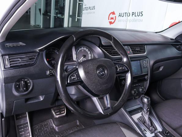 Skoda Octavia III (A7) Рестайлинг с пробегом 2019 года, цена 1 430 000 рублей, 101500 км, лифтбек, Автокод Объявления
