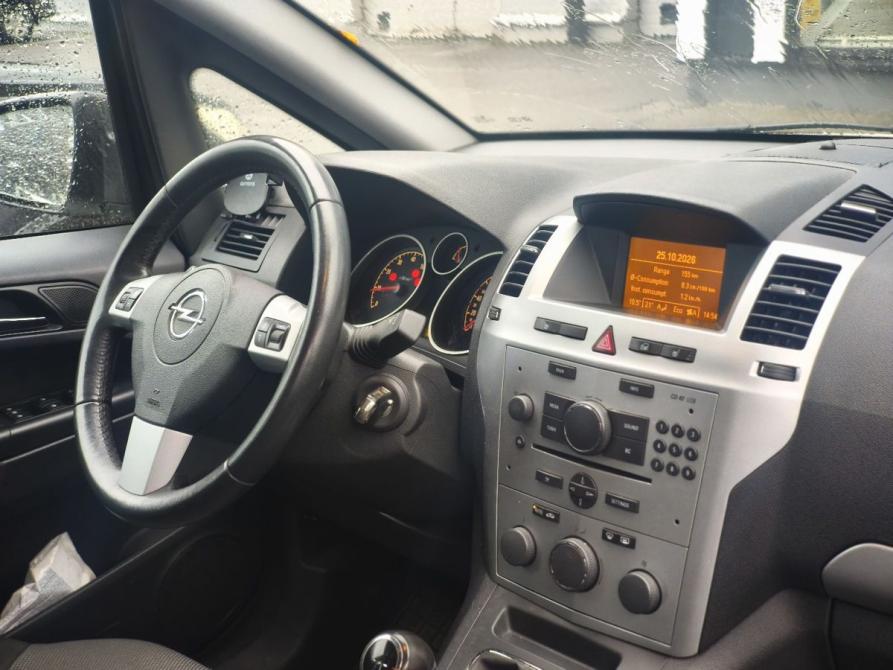 Opel Zafira B Рестайлинг Санкт-Петербург  - изображение 5
