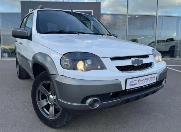Chevrolet Niva I Рестайлинг с пробегом 2018 года, цена 750 000 рублей, 156150 км, внедорожник, Автокод Объявления