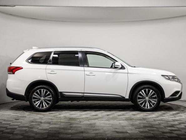 Mitsubishi Outlander III Рестайлинг 3 с пробегом 2019 года, цена 2 199 000 рублей, 79613 км, внедорожник, Автокод Объявления