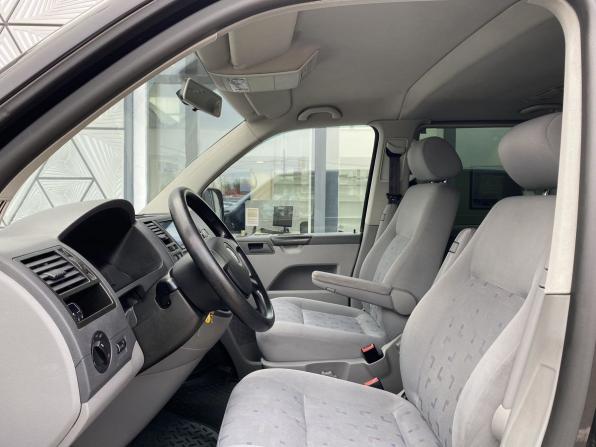 Volkswagen Caravelle T5 с пробегом 2009 года, цена 1 539 000 рублей, 182792 км, минивэн, Автокод Объявления
