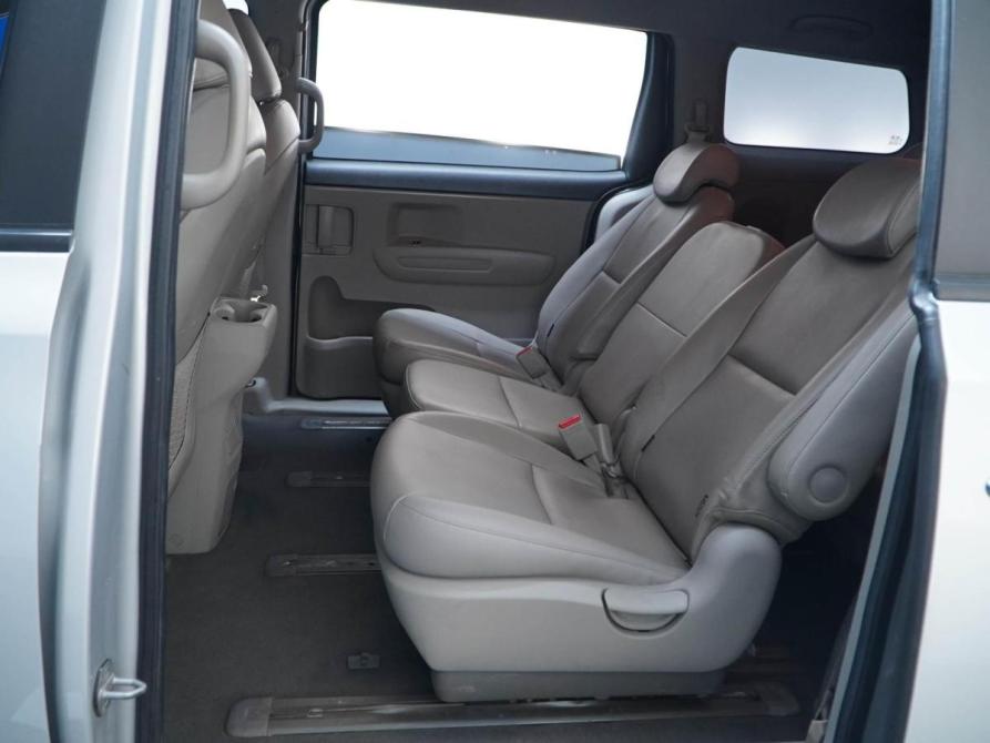 Kia Carnival III Москва  - изображение 9