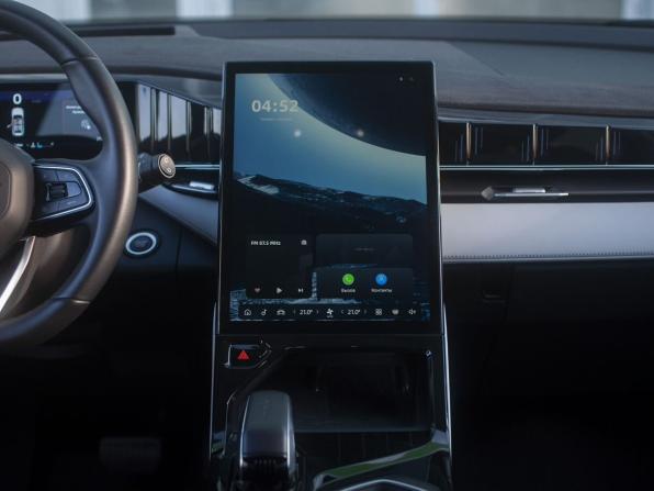 Geely Atlas II с пробегом 2023 года, цена 2 900 000 рублей, 7993 км, внедорожник, Автокод Объявления