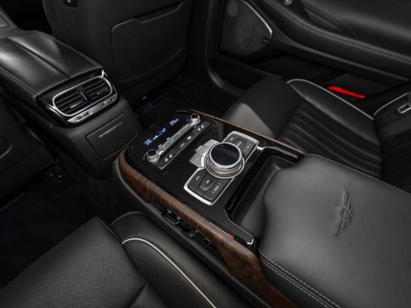 Genesis G90 I Рестайлинг с пробегом 2019 года, цена 3 350 000 рублей, 163475 км, седан, Автокод Объявления