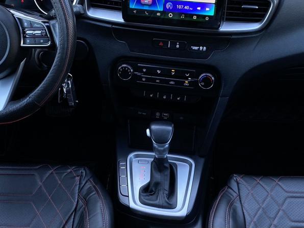 Kia Ceed III с пробегом 2019 года, цена 1 029 000 рублей, 250210 км, универсал, Автокод Объявления