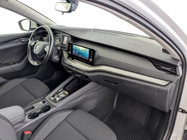 Skoda Octavia IV (A8) с пробегом 2021 года, цена 2 400 000 рублей, 69993 км, лифтбек, Автокод Объявления