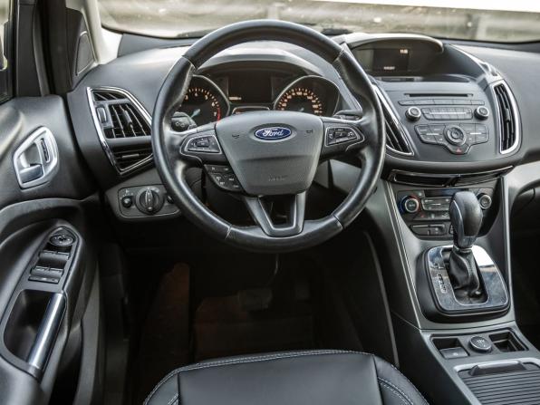 Ford Kuga II Рестайлинг с пробегом 2017 года, цена 1 648 000 рублей, 100066 км, внедорожник, Автокод Объявления
