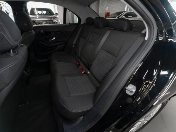 Mercedes-Benz C-Класс IV (W205) Рестайлинг с пробегом 2018 года, цена 2 410 000 рублей, 92194 км, седан, Автокод Объявления