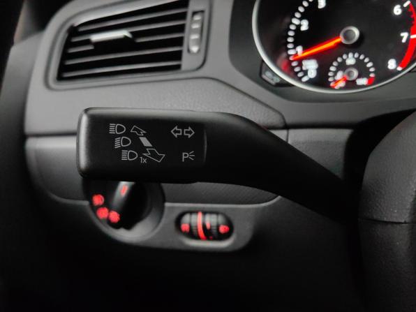 Volkswagen Jetta VI Рестайлинг с пробегом 2015 года, цена 1 128 000 рублей, 91000 км, седан, Автокод Объявления