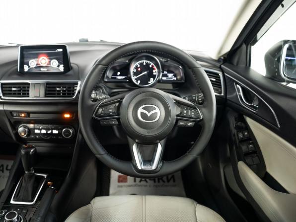 Mazda Axela III Рестайлинг с пробегом 2017 года, цена 1 330 000 рублей, 122069 км, хэтчбек, Автокод Объявления