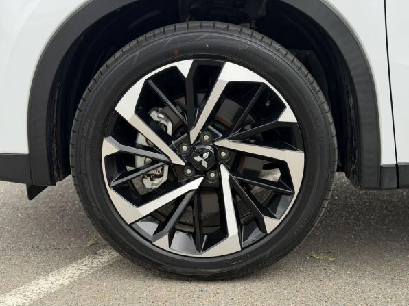 Mitsubishi Outlander IV с пробегом 2023 года, цена 3 850 000 рублей, 30 км, внедорожник, Автокод Объявления