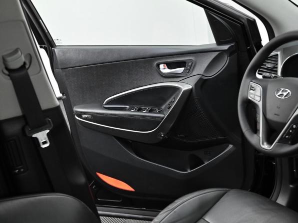 Hyundai Santa Fe III Рестайлинг с пробегом 2017 года, цена 2 549 000 рублей, 100000 км, внедорожник, Автокод Объявления