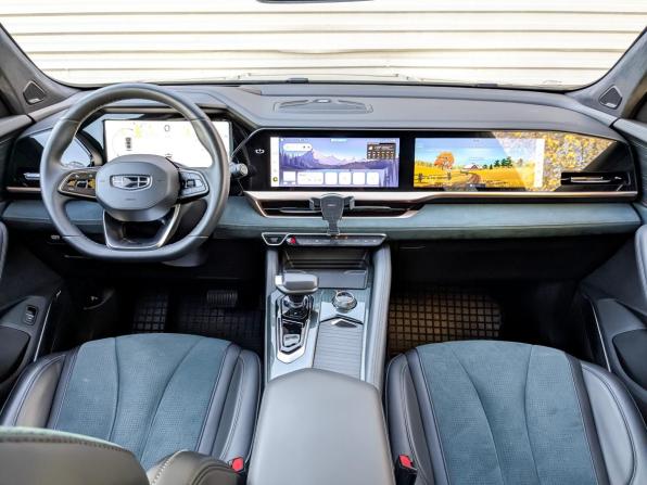 Geely Monjaro I с пробегом 2023 года, цена 3 300 000 рублей, 34961 км, внедорожник, Автокод Объявления