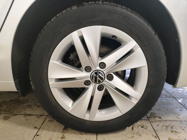 Volkswagen Golf VIII с пробегом 2021 года, цена 1 979 000 рублей, 105771 км, универсал, Автокод Объявления