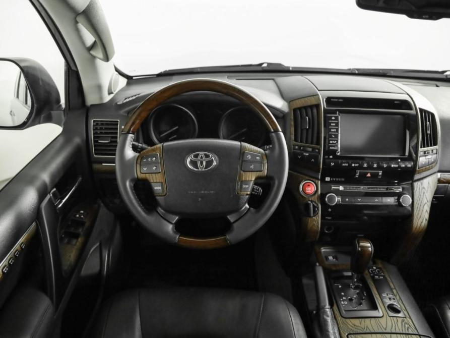 Toyota Land Cruiser 200 Series Рестайлинг 1 Санкт-Петербург  - изображение 13